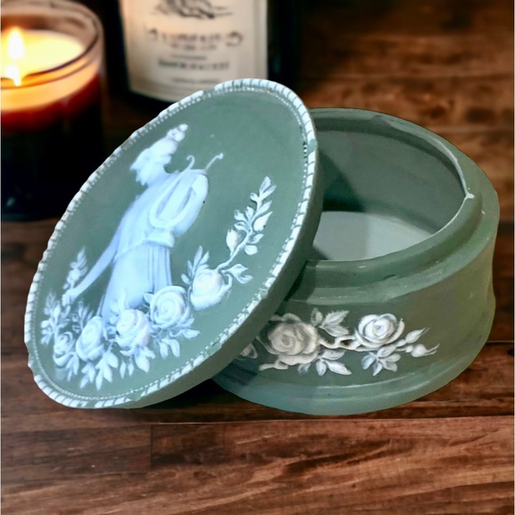 Vintage German Jasperware Jewelry Trinket Box Powder Box Cameo Motif Sage Green - Picture 2 of 14